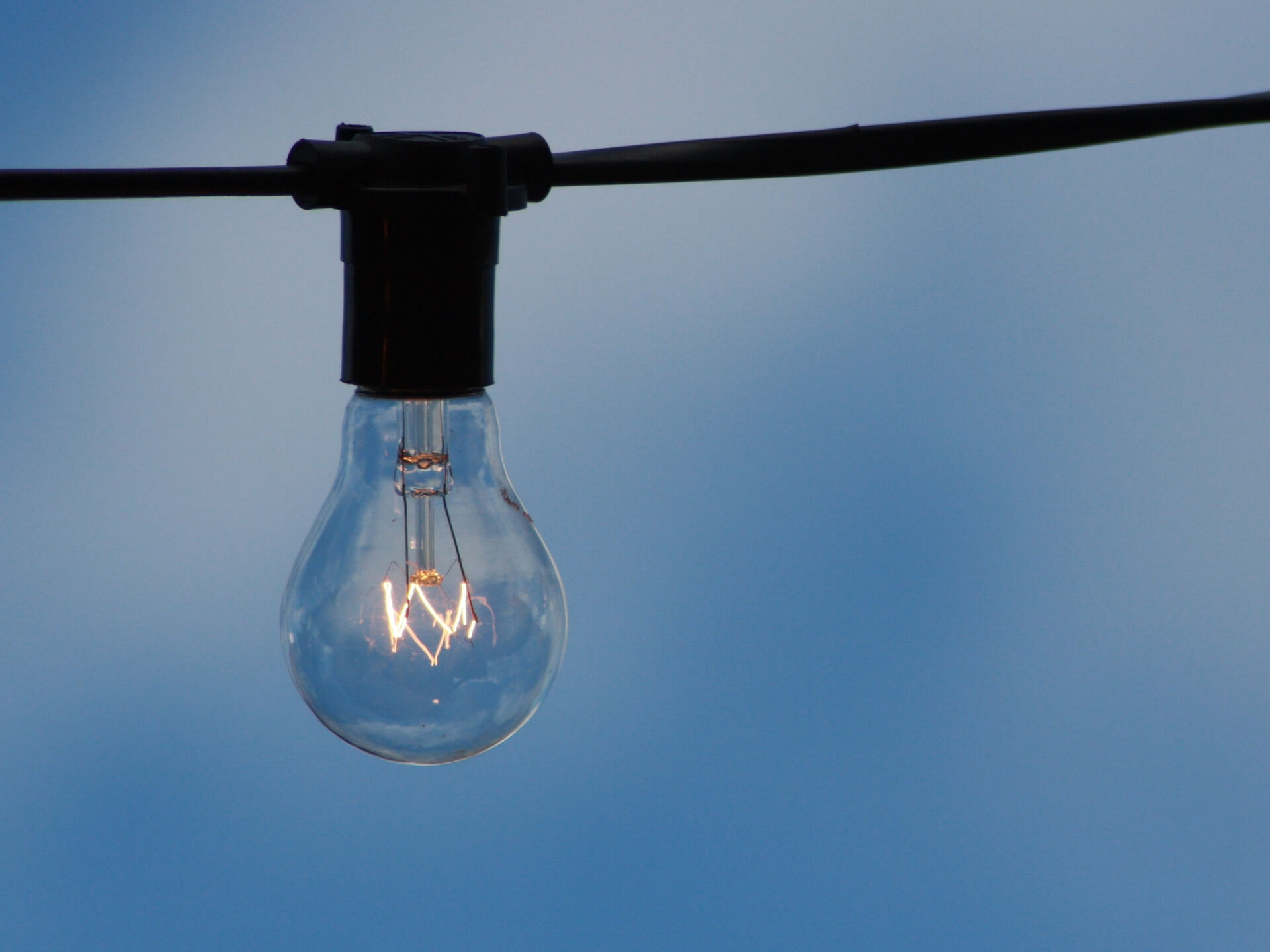 Come sostituire le lampadine alogene con quelle a LED-Guida-led luce TAG