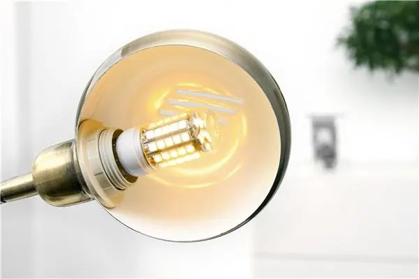 Etichetta energetica di una lampadina: cosa cambia dal 2021?-Tendenze