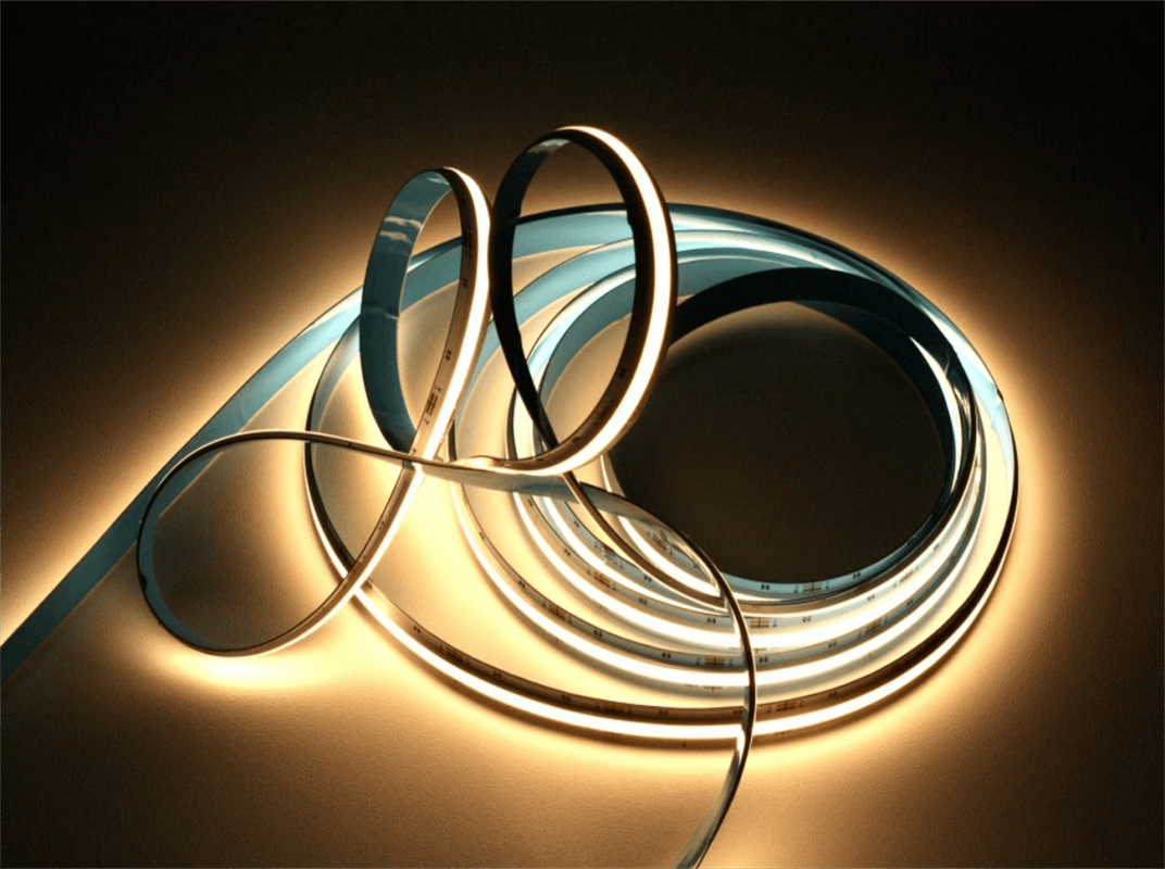 Quanto Consuma una Striscia LED: La Guida Completa al Consumo Energetico-Su di illuminazione