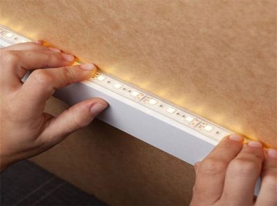 Как да запоявате LED светлини и да създавате светещо магическо осветление
