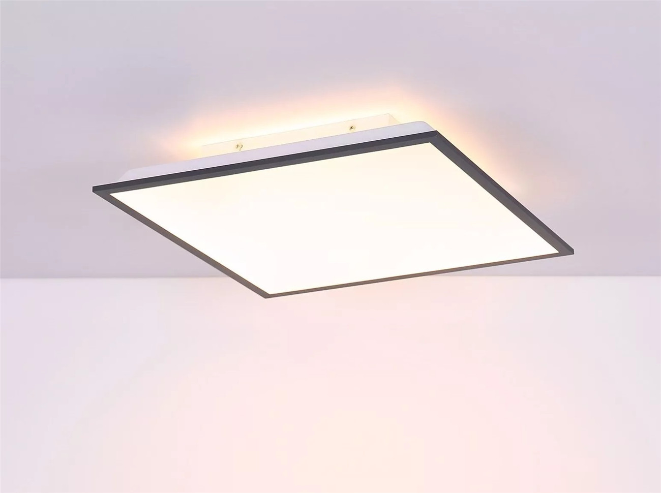 Eleganza e Funzionalità in Cucina con il Pannello LED